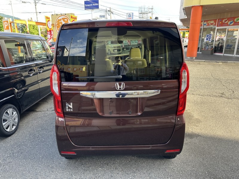 ホンダ N BOX4枚目