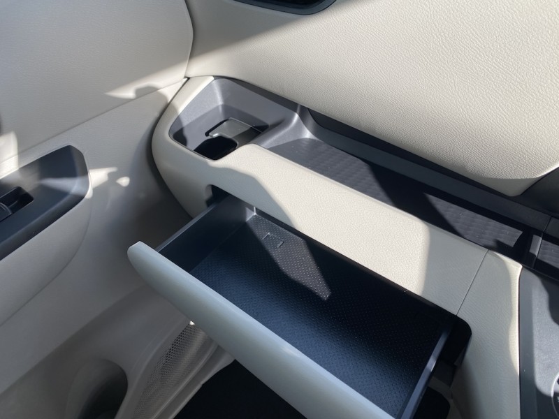 三菱 eKスペース13枚目