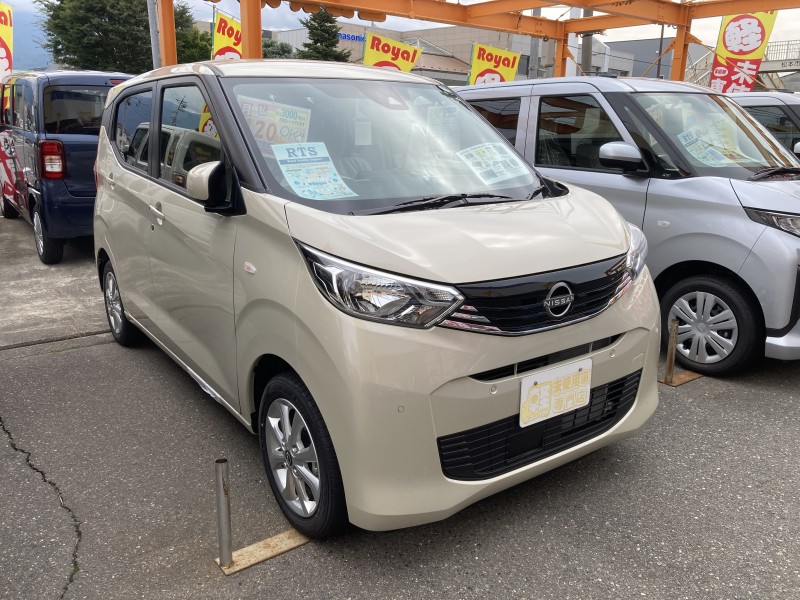 ニッサン デイズ2枚目