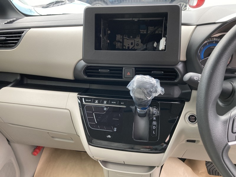 ニッサン ルークス10枚目