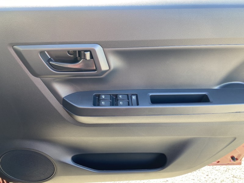 ダイハツ ミライース19枚目