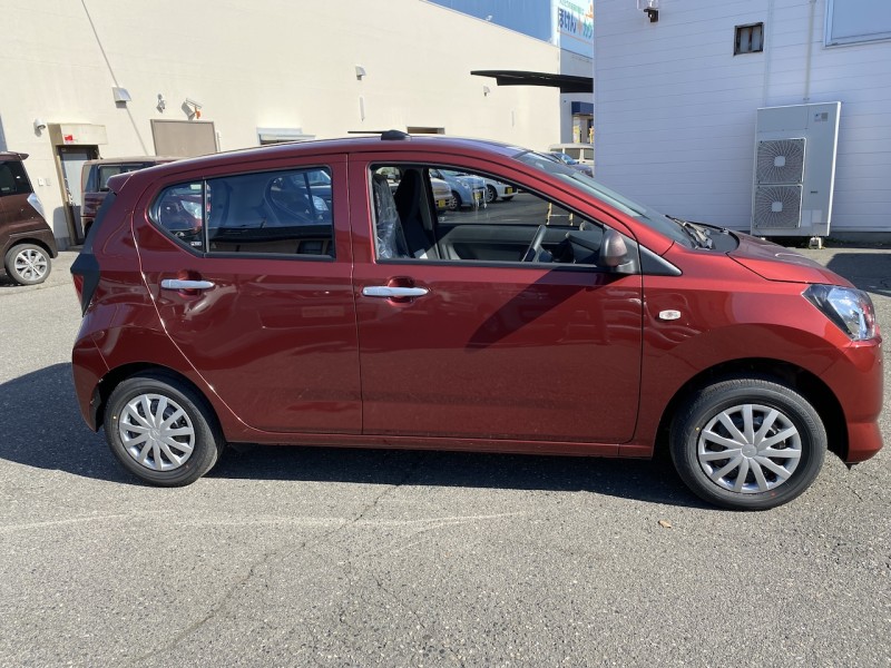 ダイハツ ミライース3枚目