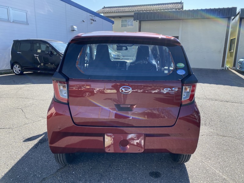 ダイハツ ミライース5枚目