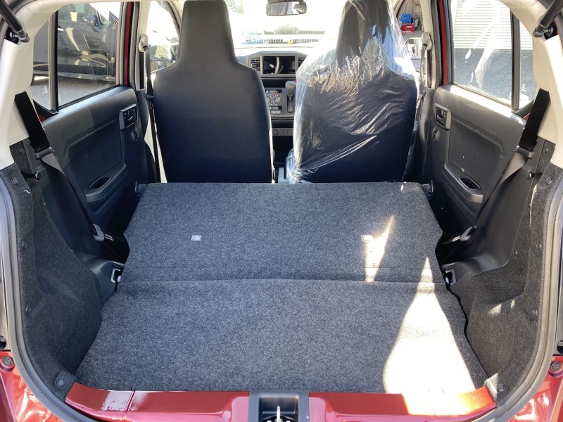 ダイハツ ミライース7枚目