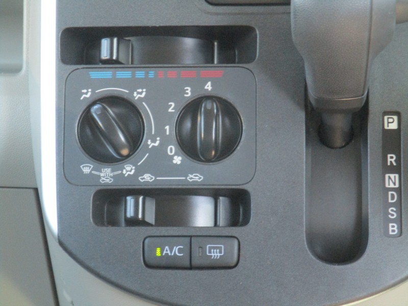 ダイハツ タント12枚目