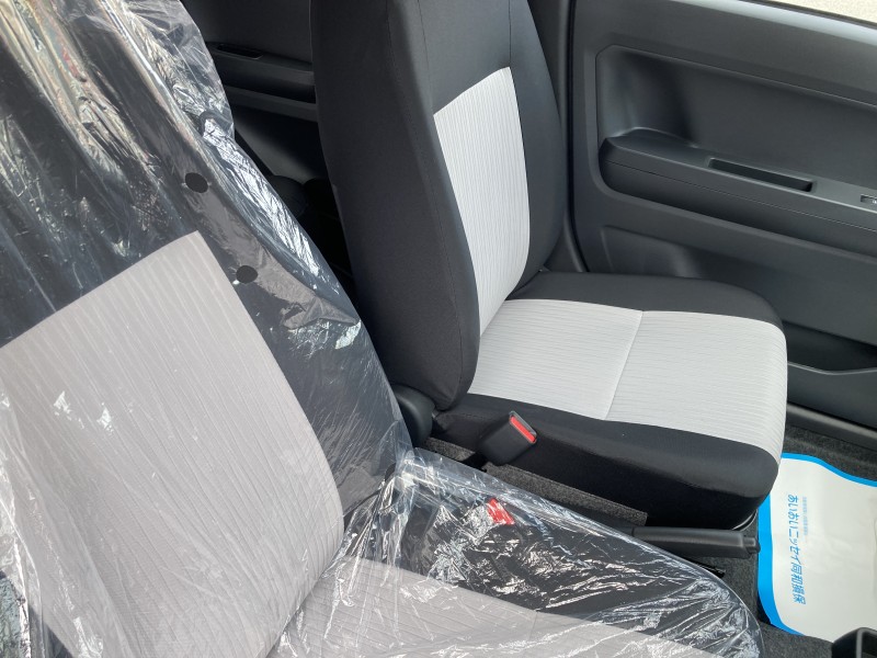 ダイハツ ミライース9枚目