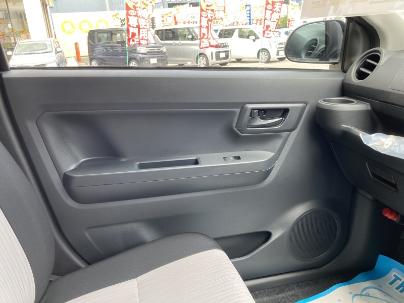 ダイハツ ミライース12枚目