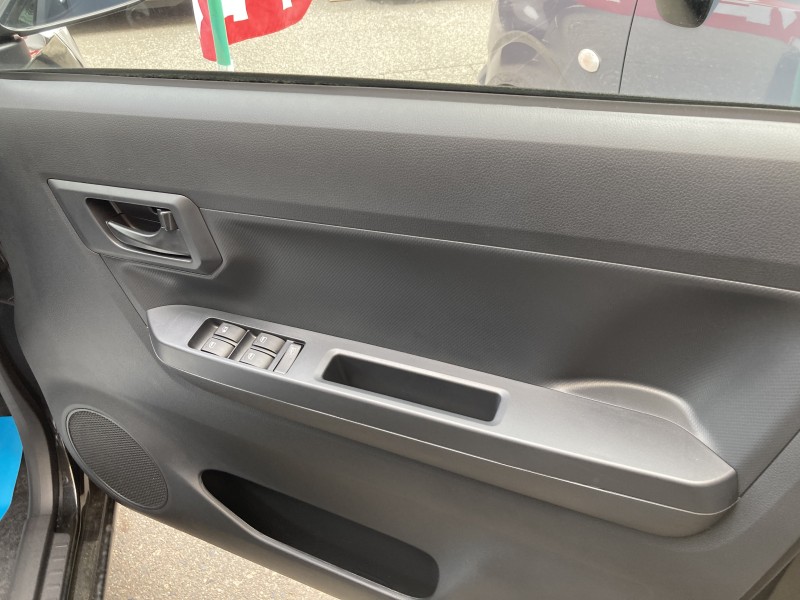 ダイハツ ミライース15枚目