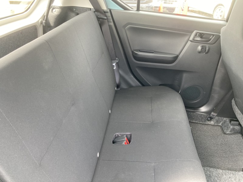 ダイハツ ミライース19枚目