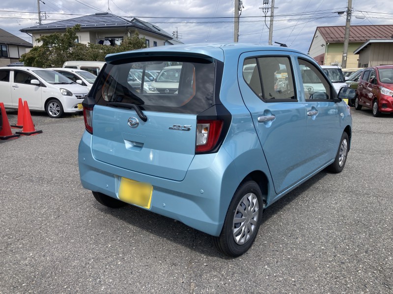 ダイハツ ミライース3枚目