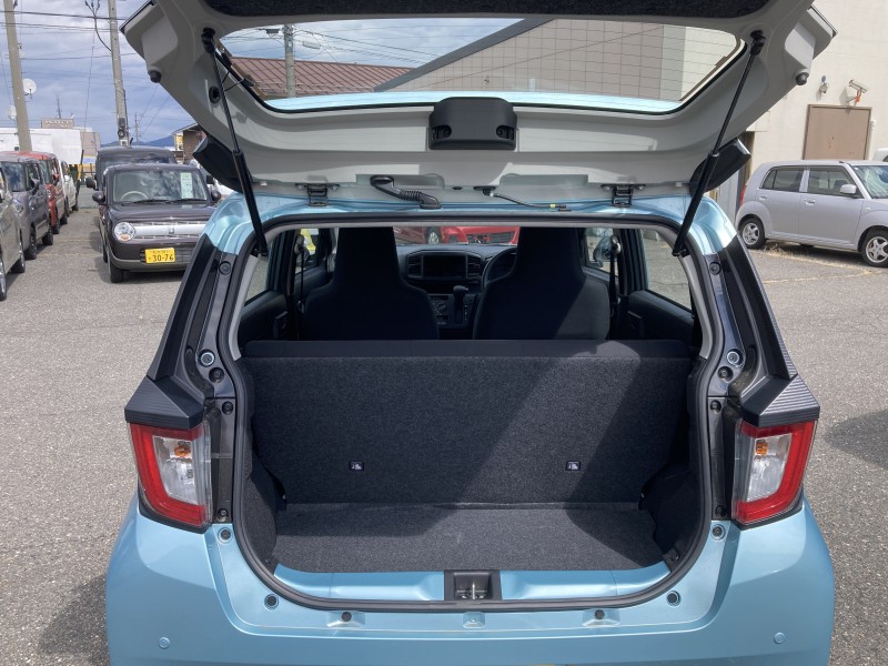 ダイハツ ミライース6枚目