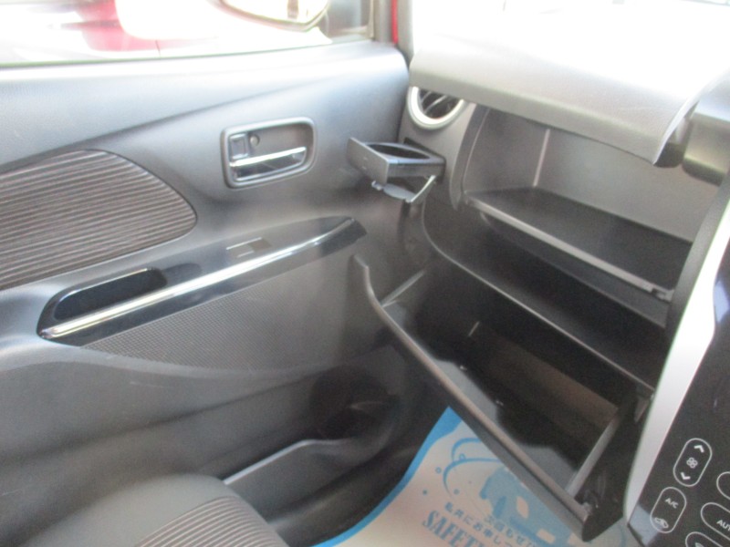 三菱 eKワゴン13枚目