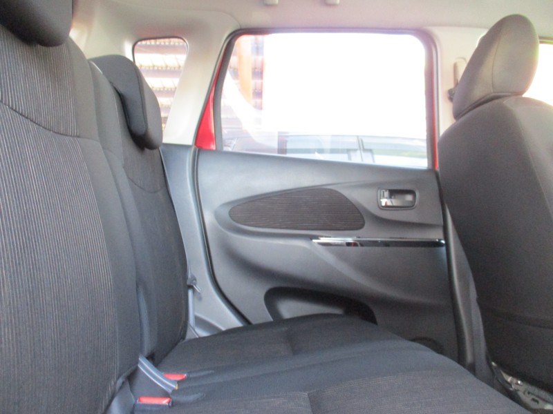 三菱 eKワゴン27枚目