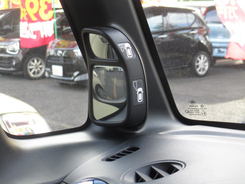 ホンダ N BOX13枚目