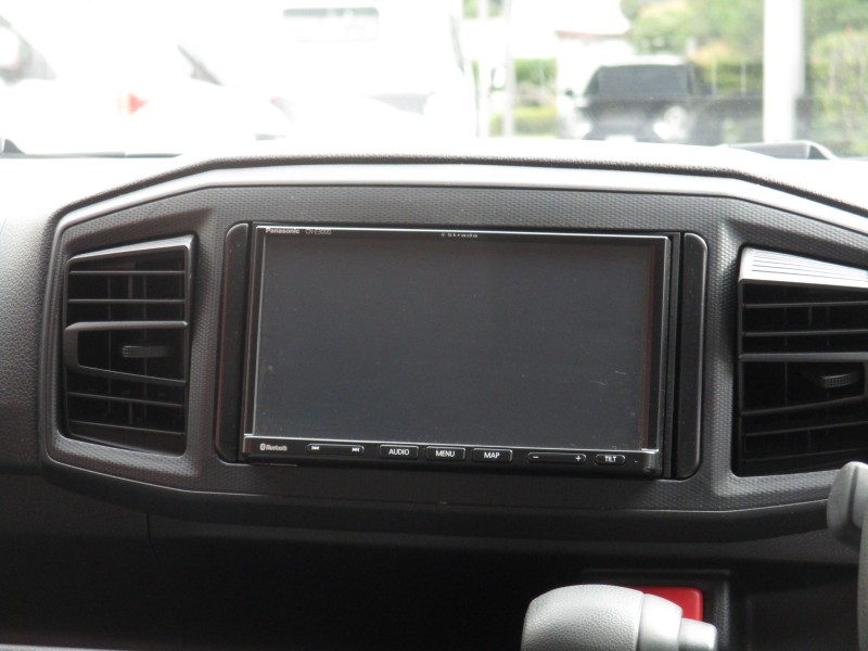 ダイハツ ミライース12枚目