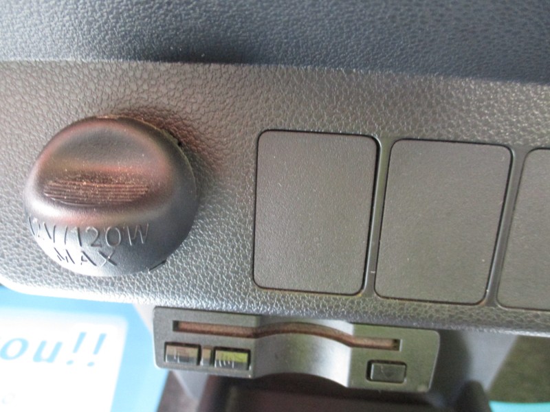 ダイハツ ミライース14枚目