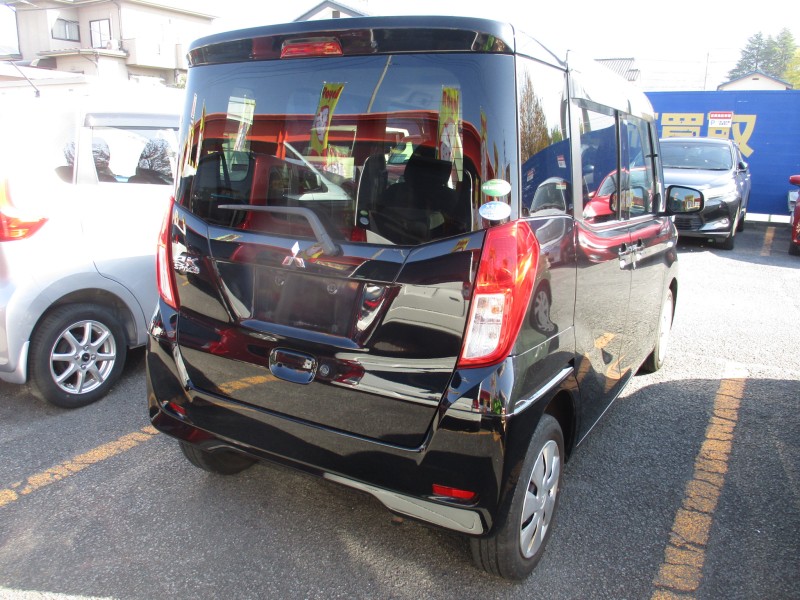 三菱 eKスペース3枚目