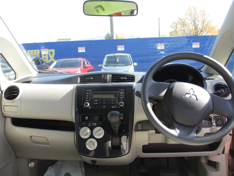 三菱 eKワゴン10枚目