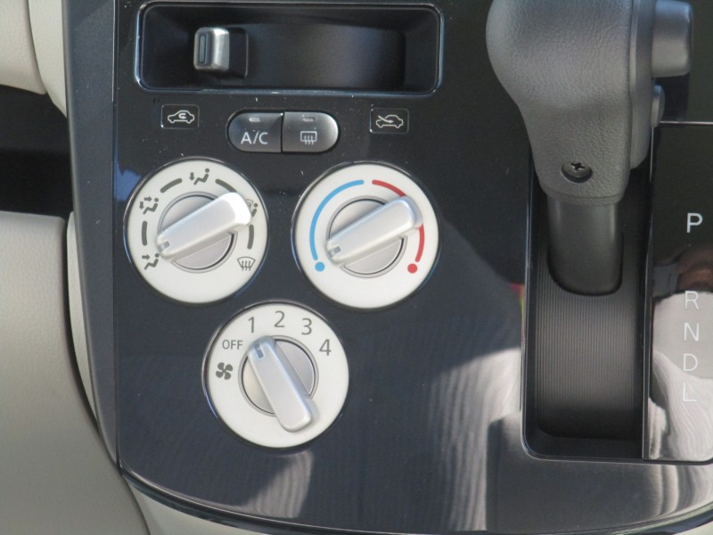 三菱 eKワゴン11枚目