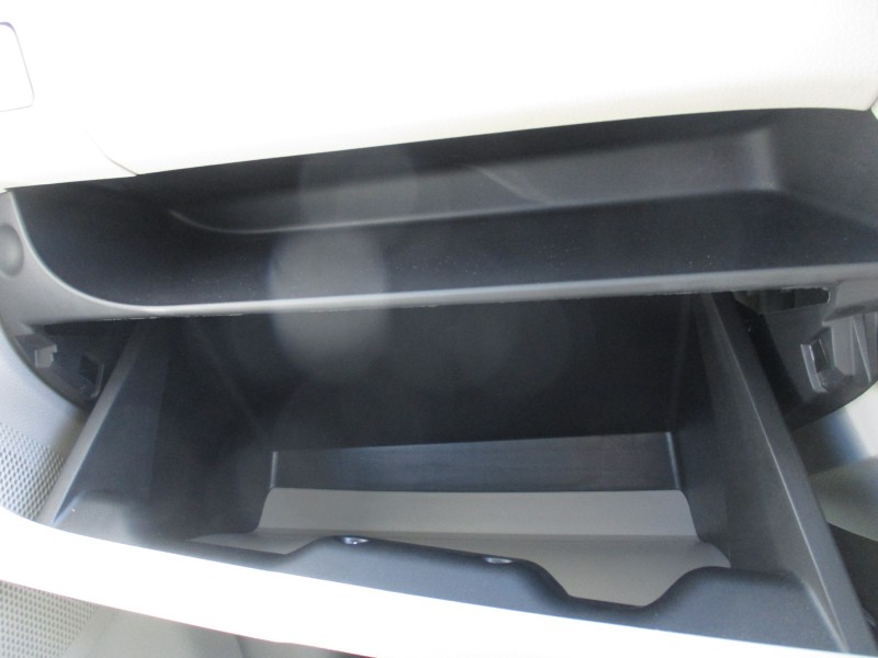 三菱 eKワゴン14枚目