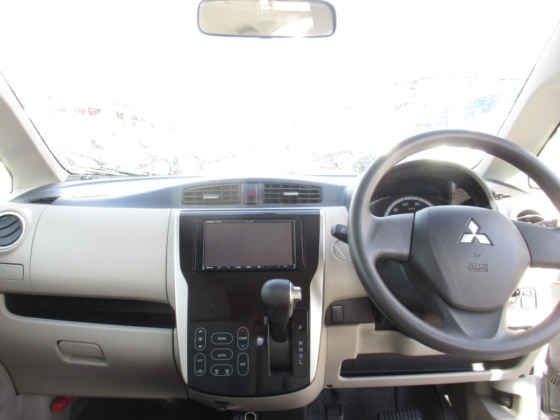 三菱 eKワゴン10枚目