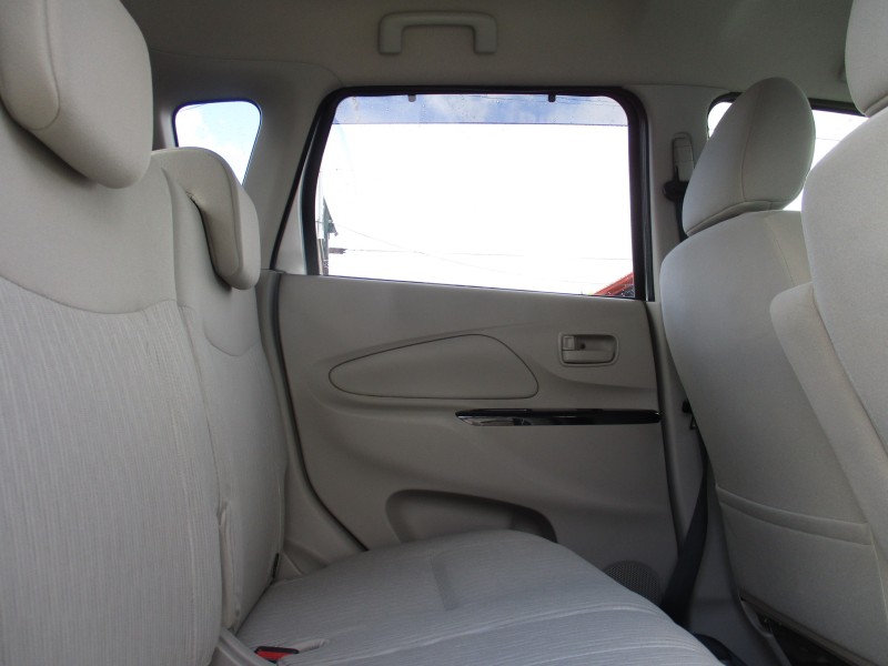 三菱 eKワゴン24枚目