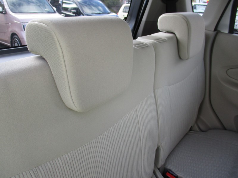 三菱 eKワゴン25枚目