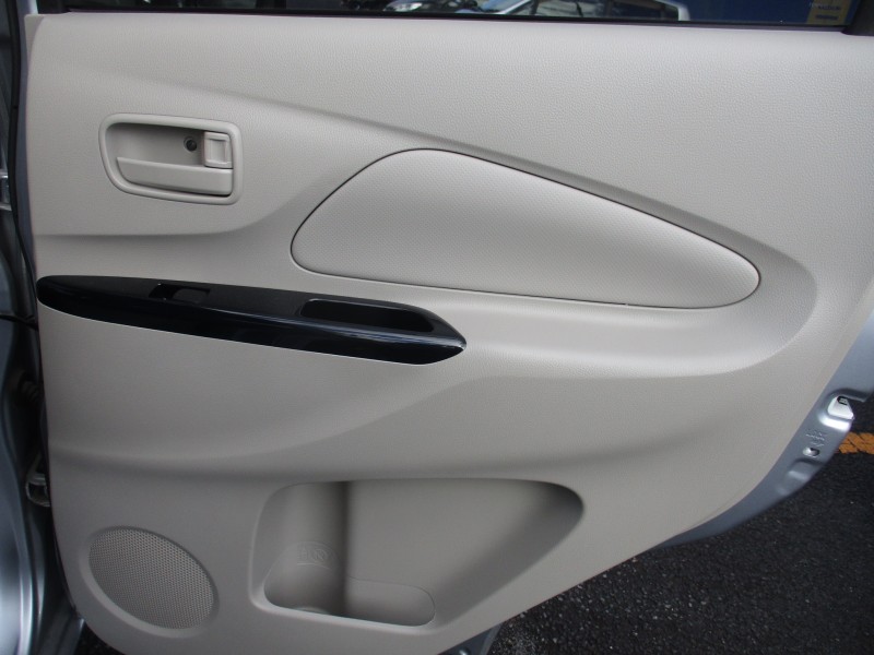 三菱 eKワゴン26枚目