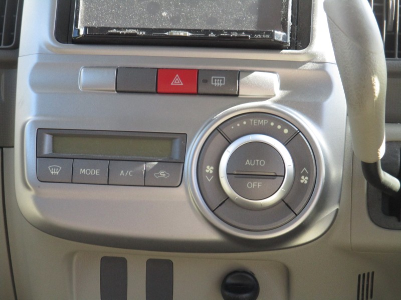 ダイハツ タント12枚目