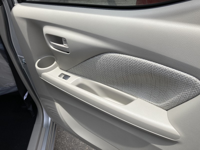 三菱 eKワゴン27枚目