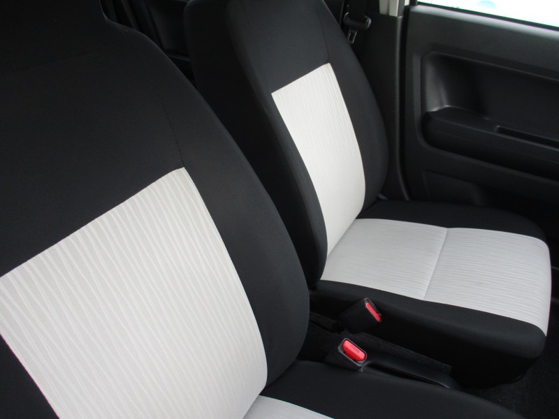 ダイハツ ミライース9枚目