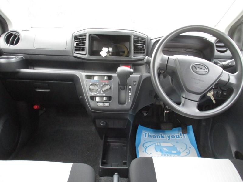 ダイハツ ミライース10枚目