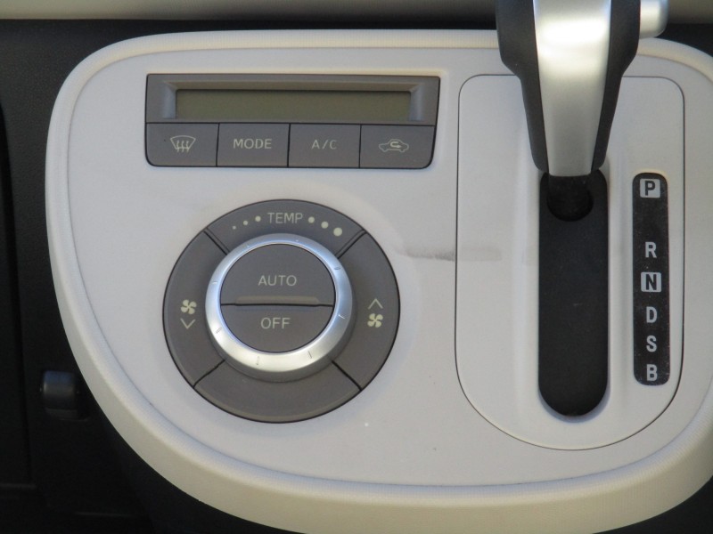 ダイハツ ミラココア11枚目