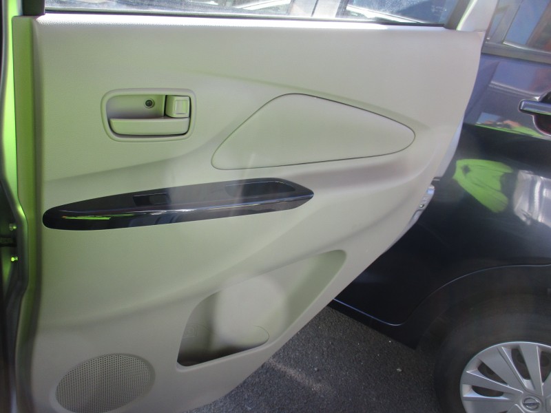 三菱 eKワゴン26枚目