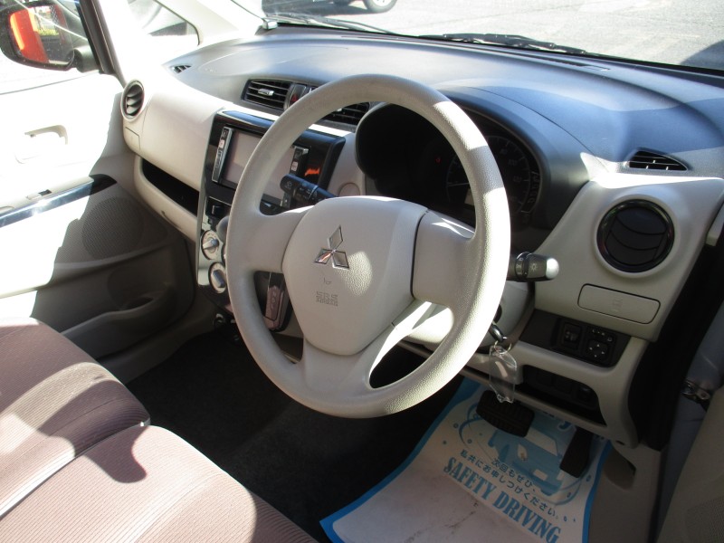 三菱 eKワゴン8枚目