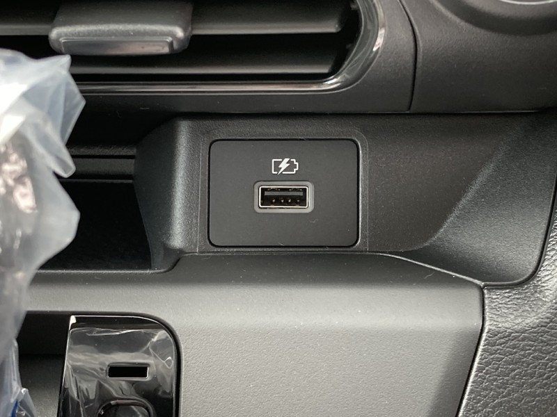 三菱 eKワゴン16枚目