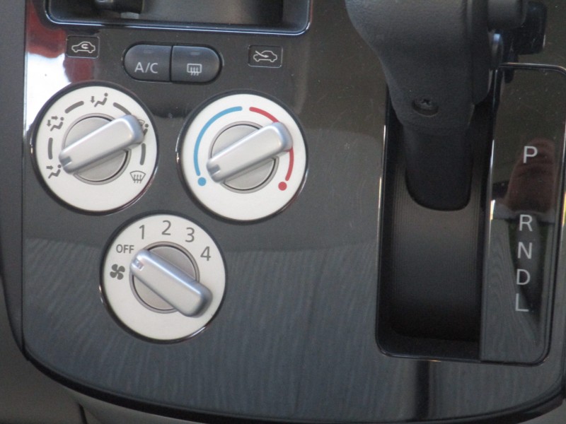 三菱 eKワゴン12枚目