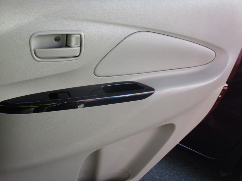 三菱 eKワゴン25枚目