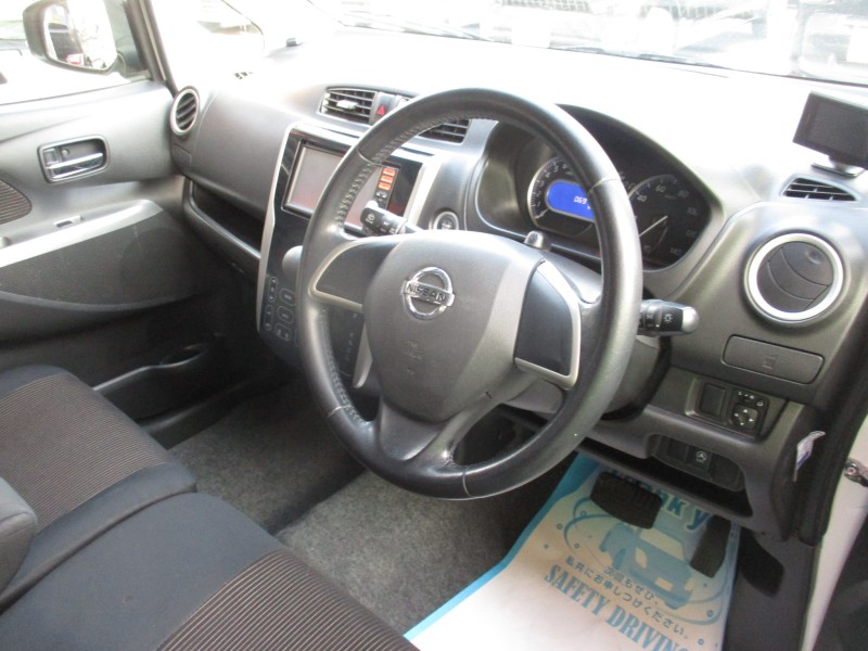 ニッサン デイズ9枚目