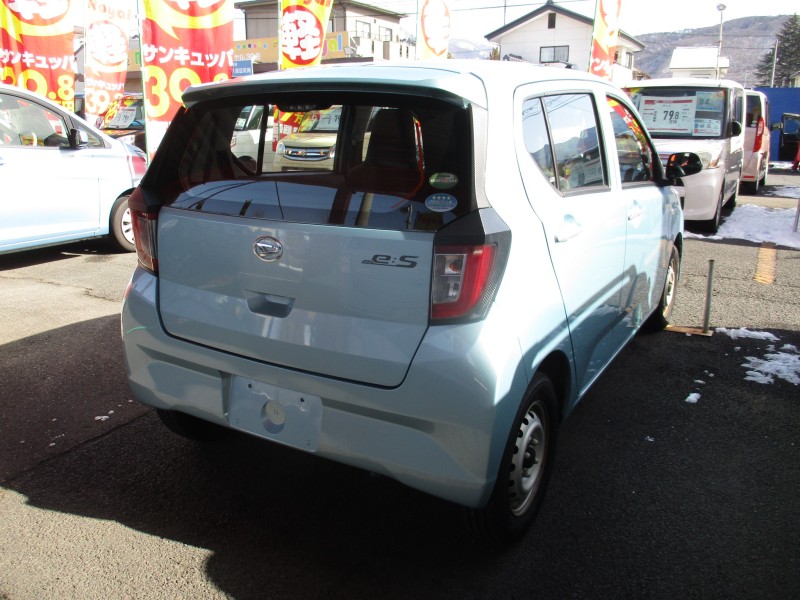 ダイハツ ミライース3枚目