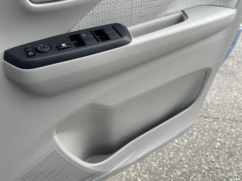 三菱 eKワゴン23枚目