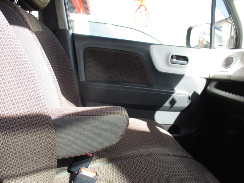 スズキ MRワゴン9枚目