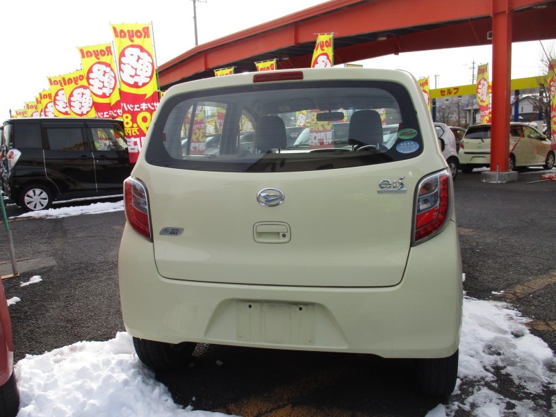 ダイハツ ミライース4枚目