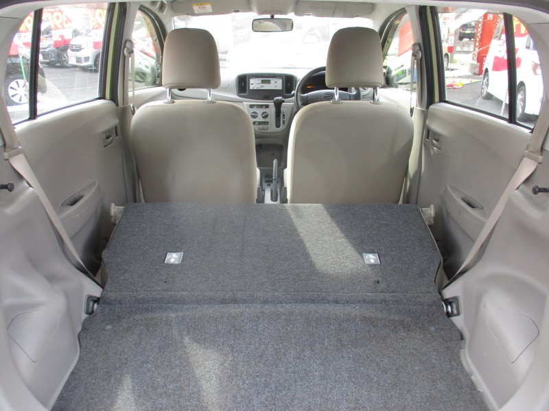 ダイハツ ミライース7枚目