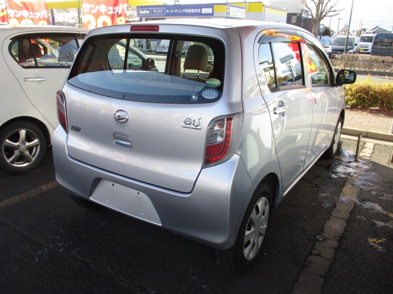 ダイハツ ミライース3枚目