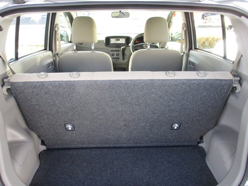 ダイハツ ミライース6枚目