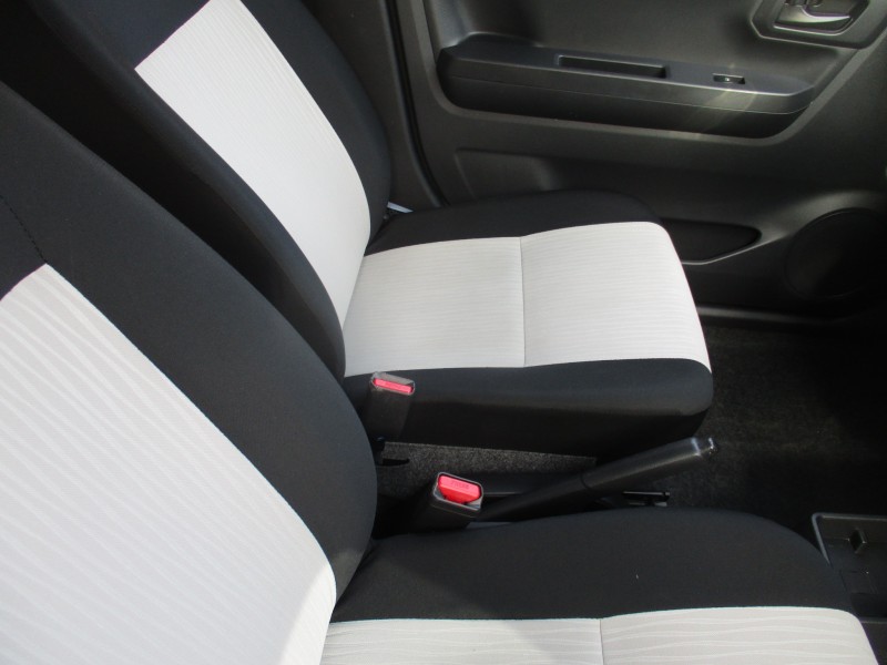 ダイハツ ミライース9枚目