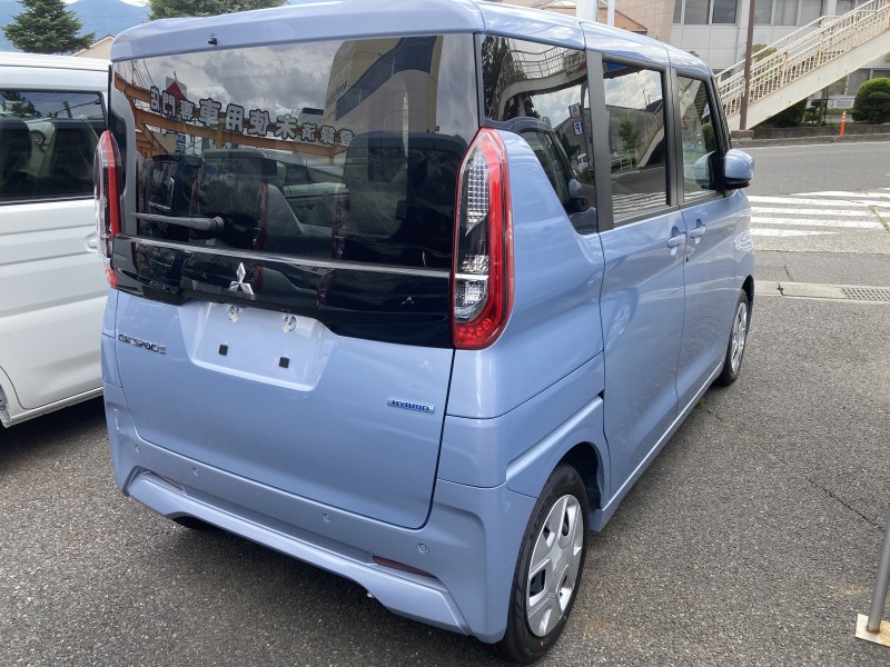 三菱 eKスペース3枚目