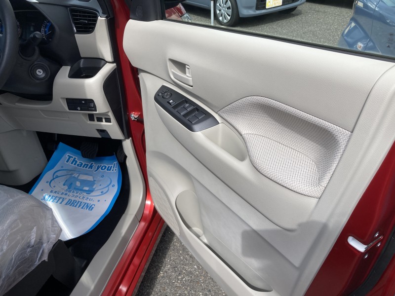 三菱 eKスペース7枚目