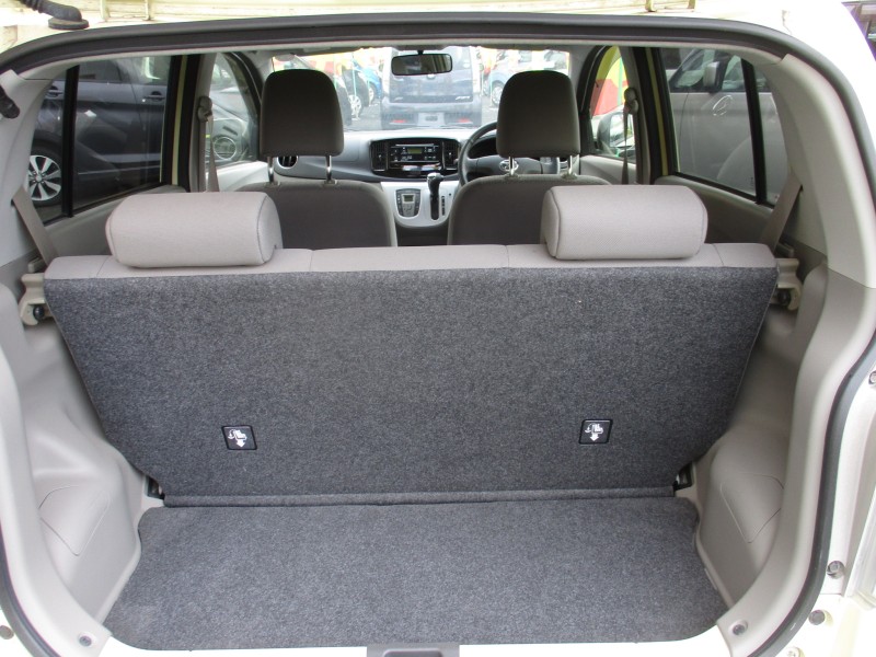 ダイハツ ミライース6枚目